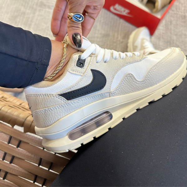 Nike Air Max Bolha Bege/Branco PREMIUM